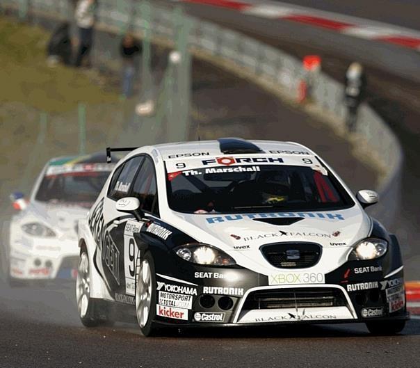 Wie in der vergangenen Saison verlässt man sich beim Seat Leon Supercopa auch 2010 auf den bewährten Reifenlieferanten. Foto: Seat/auto-reporter.net